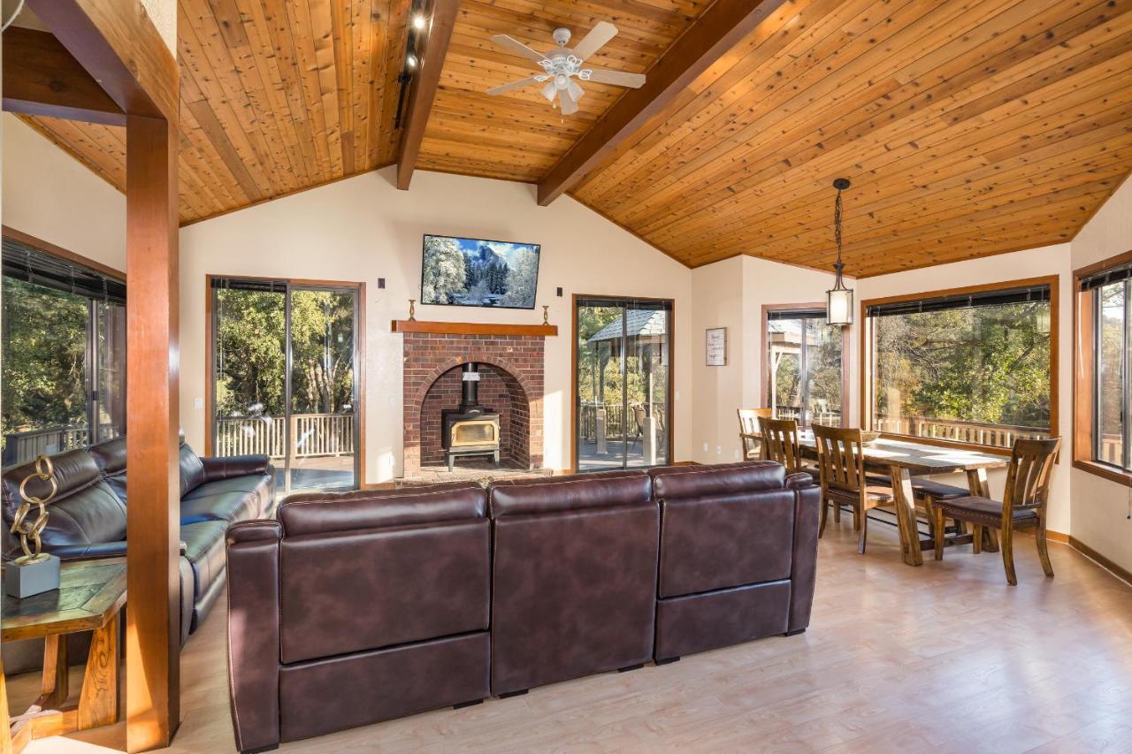 Casa Rio Yosemite -Waterfall Plus 9 Acres Oakhurst Exterior photo