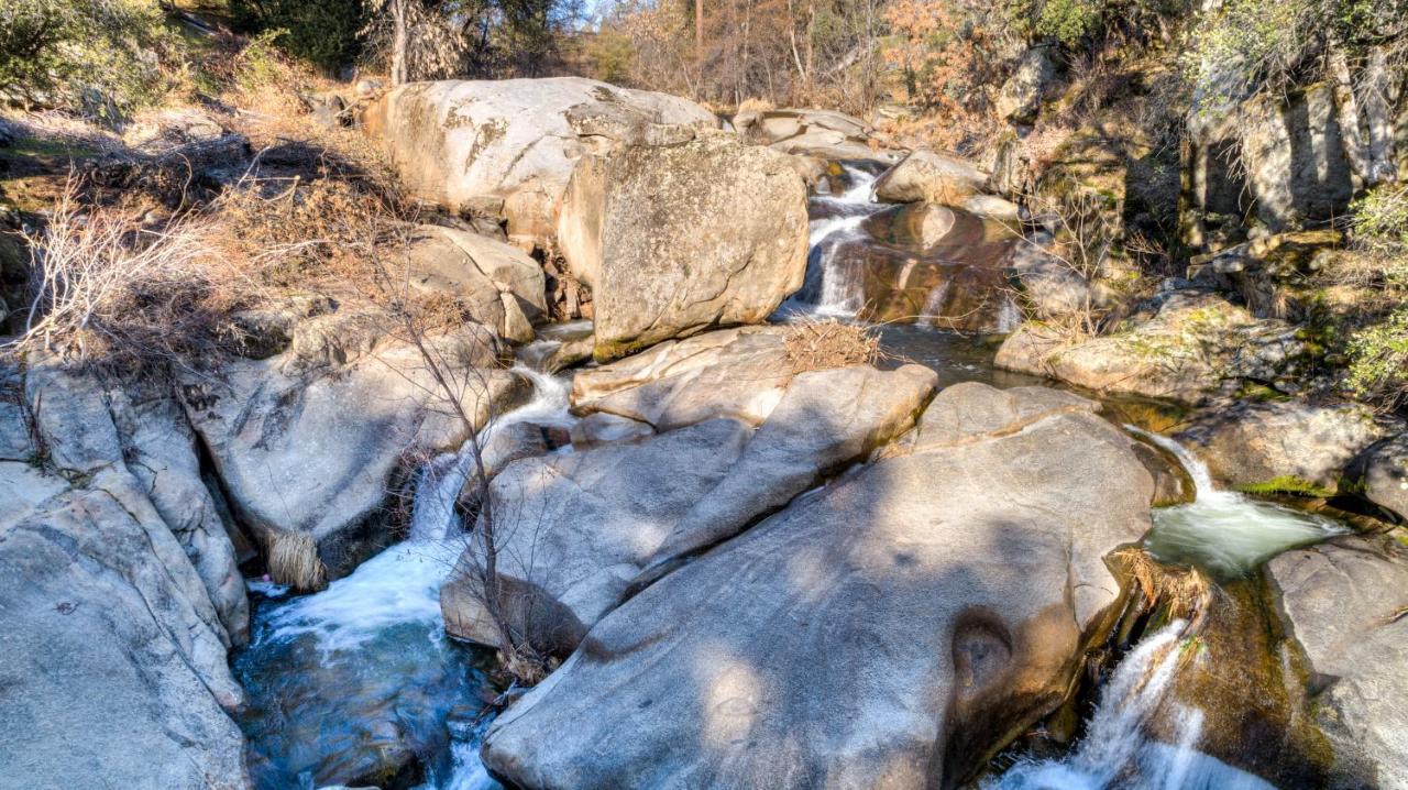 Casa Rio Yosemite -Waterfall Plus 9 Acres Oakhurst Exterior photo